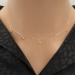 شوكر ذهب عيار 18 وزن 0.88 جرام لمسة أنثوية