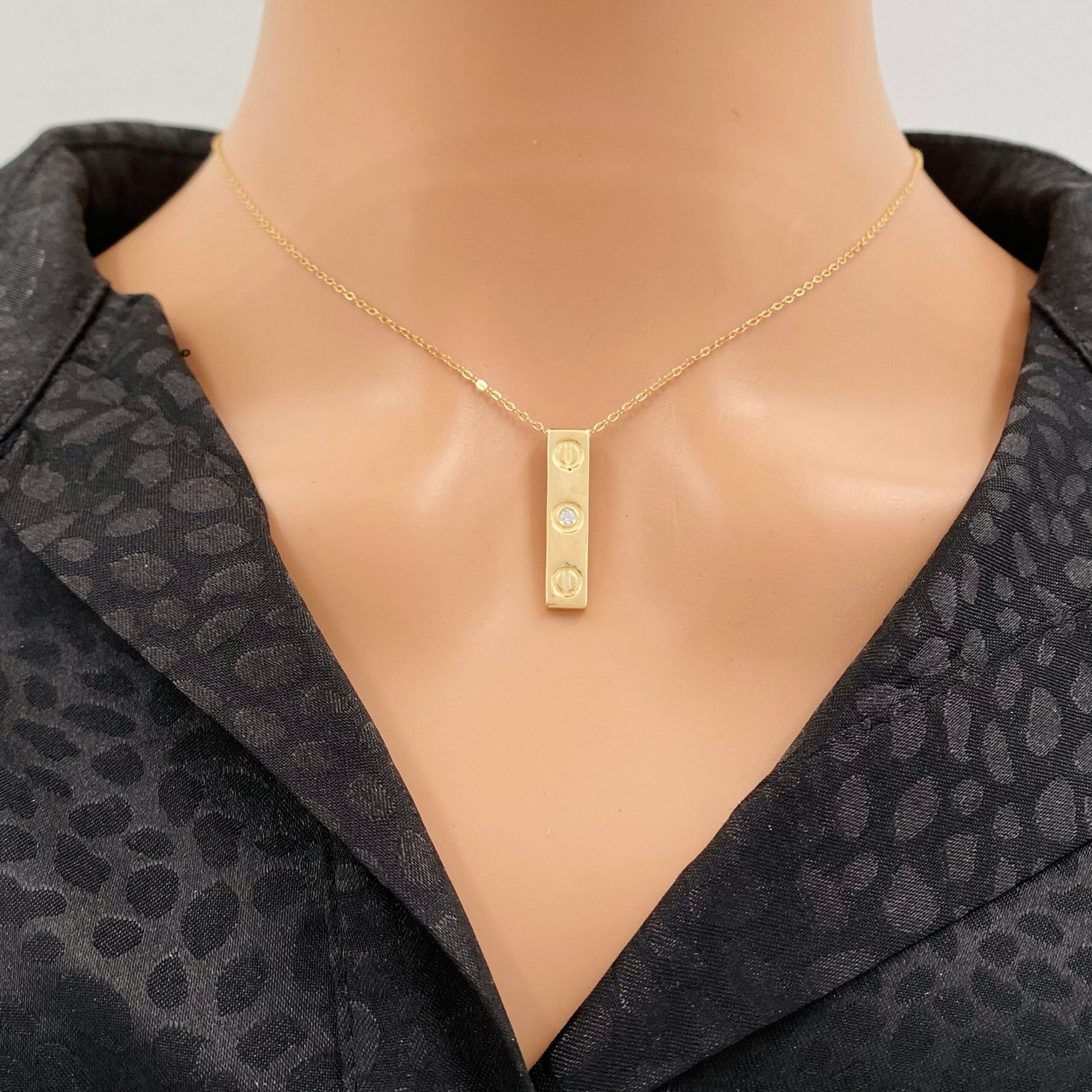 img_0502-scaled-1.jpeg عقد ذهب عيار 18 الوزن 2.51 جرام - الصورة 1