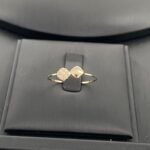 ⁦طقم ذهب عيار 18 الوزن 2.45 جرام⁩ - الصورة ⁦2⁩