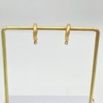 ⁦حلق ذهب عيار 18 الوزن 1.19 جرام⁩ - الصورة ⁦2⁩