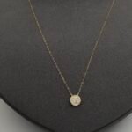 ⁦عقد وإسواره ذهب عيار 18 الوزن 0.83 جرام⁩ - الصورة ⁦2⁩