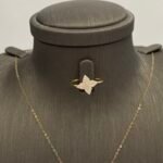 ⁦نصف طقم ذهب عيار 18 الوزن 1.88 جرام⁩ - الصورة ⁦4⁩