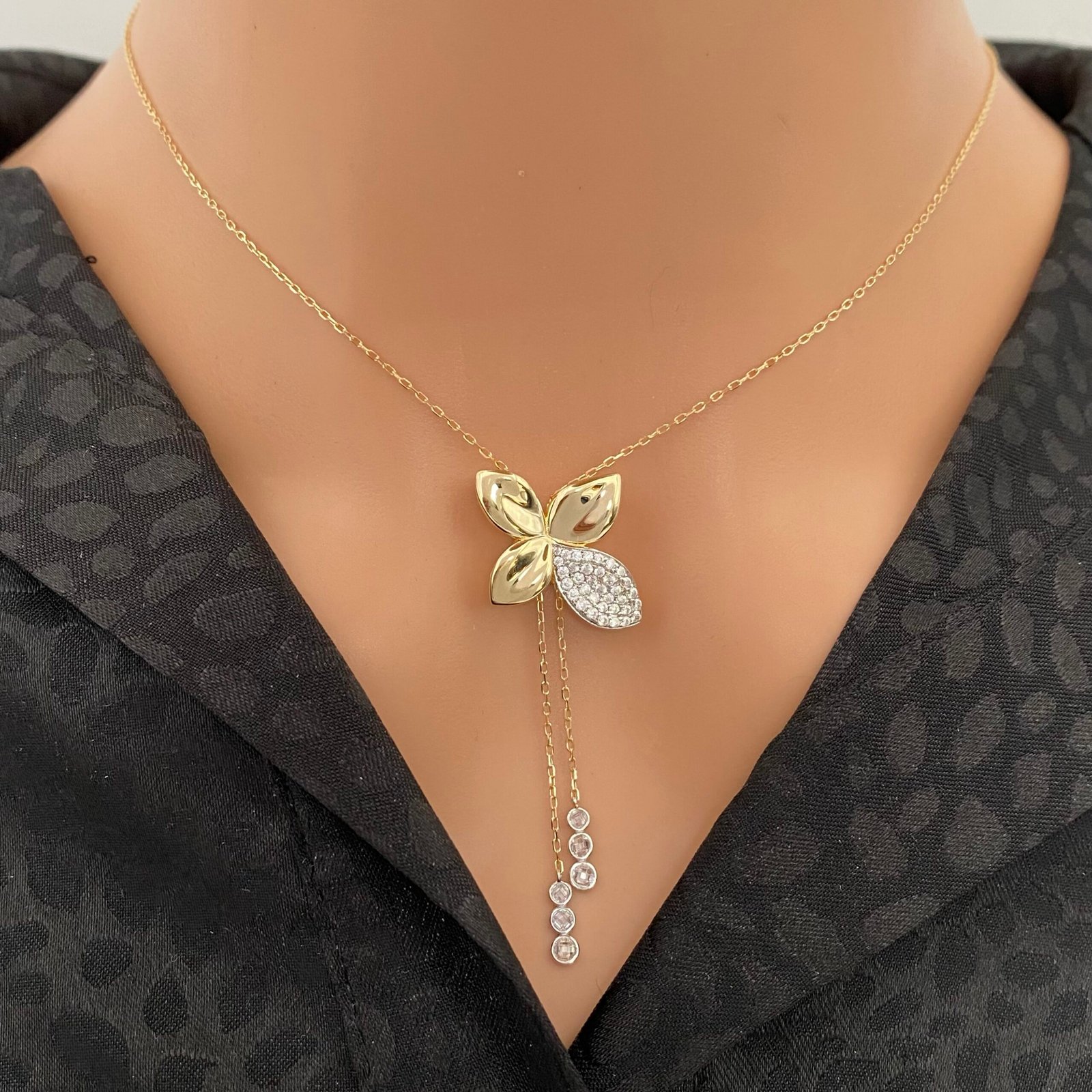 img_9991 عقد ذهب عيار 18 الوزن 5.33 جرام - الصورة 1