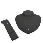 عقد وإسواره ذهب عيار 18 الوزن 0.83 جرام