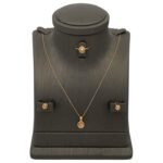 نصف طقم مواليد ذهب عيار 21 الوزن 2.10 جرام