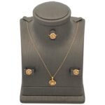 نصف طقم مواليد ذهب عيار 21 الوزن 2.68 جرام