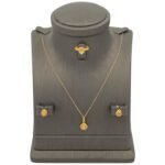 نصف طقم مواليد ذهب عيار 21 الوزن 2.22 جرام