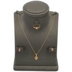 نصف طقم مواليد ذهب عيار 21 الوزن 2.16 جرام