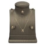 نصف طقم مواليد ذهب عيار 18 الوزن 2.60 جرام