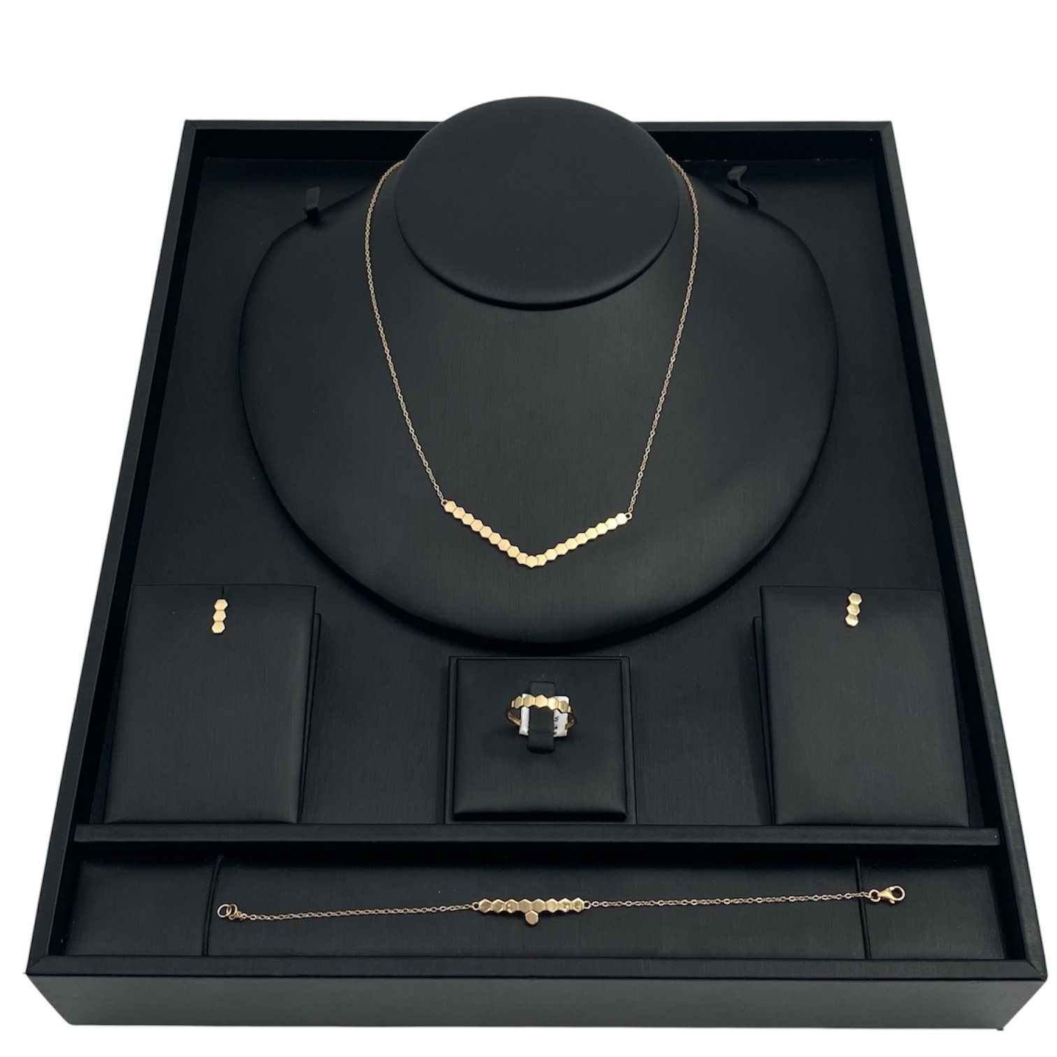 photoroom_20260224_010024 طقم ذهب عيار 18 الوزن 6.97 جرام - الصورة 1