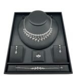 طقم ذهب عيار 18 الوزن 20 جرام