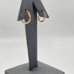 ⁦حلق ذهب عيار 18 الوزن 0.67 جرام⁩ - الصورة ⁦3⁩