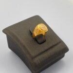 ⁦خاتم أطفال ذهب عيار 21 الوزن 1.05 جرام⁩ - الصورة ⁦2⁩