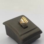 ⁦خاتم أطفال ذهب عيار 21 الوزن 0.61 جرام⁩ - الصورة ⁦2⁩