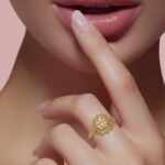 ⁦خاتم ذهب عيار 21 الوزن 0.74 جرام⁩ - الصورة ⁦2⁩