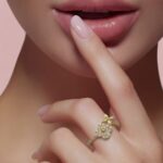 ⁦خاتم ذهب عيار 18 الوزن 0.97 جرام⁩ - الصورة ⁦2⁩
