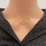 عقد ذهب عيار 21 الوزن 1.65 جرام