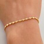 ⁦أسواره ذهب عيار 18 الوزن 3.83 جرام⁩ - الصورة ⁦2⁩