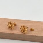 ⁦حلق ذهب عيار 21 الوزن 1.89 جرام⁩ - الصورة ⁦3⁩