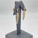 ⁦حلق ذهب عيار 18 الوزن 3.94 جرام⁩ - الصورة ⁦3⁩