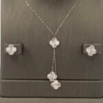 ⁦نصف طقم ذهب عيار 18 الوزن 4.10 جرام⁩ - الصورة ⁦2⁩