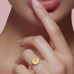 ⁦خاتم ذهب عيار 21 وزن 0.76 جرام تصميم بسيط ومظهر أنيق جدًا⁩ - الصورة ⁦2⁩