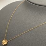 ⁦عقد ذهب عيار 21 وزن 1.33 جرام لمسة أنثوية⁩ - الصورة ⁦2⁩