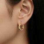 حلق ذهب عيار 18 الوزن 1.02 جرام