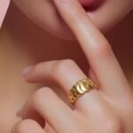 ⁦خاتم ذهب عيار 21 وزن 1.87 جرام بإطلالة راقية وأناقة تدوم طويلًا⁩ - الصورة ⁦2⁩