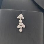 ⁦طقم ابيض ذهب عيار 18 الوزن 9.51 جرام⁩ - الصورة ⁦2⁩