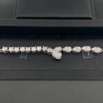 ⁦طقم ابيض ذهب عيار 18 الوزن 9.99 جرام⁩ - الصورة ⁦4⁩