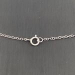 ⁦نصف طقم ابيض ذهب عيار 18 الوزن 5.67 جرام⁩ - الصورة ⁦4⁩