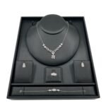 طقم ذهب عيار 18 الوزن 10.63 جرام