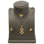 نصف طقم ذهب عيار 21 الوزن 4.42 جرام