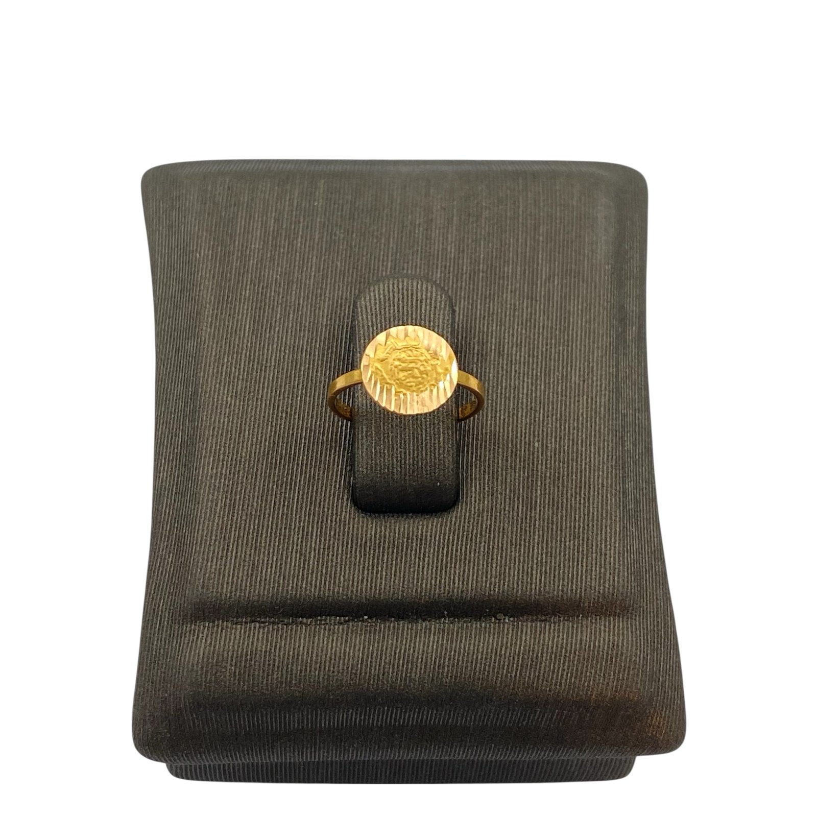 photoroom_20260307_071026 خاتم أطفال ذهب عيار 21 الوزن 0.47 جرام - الصورة 1