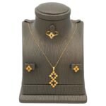 نصف طقم ذهب عيار 21 الوزن 4.05 جرام