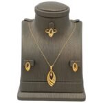 نصف طقم ذهب عيار 21 الوزن 4.50 جرام