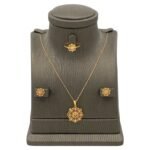 نصف طقم ذهب عيار 21 الوزن 3.25 جرام