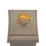 ⁦خاتم ذهب عيار 21 الوزن 1.09 جرام⁩ - الصورة ⁦2⁩