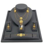 طقم ذهب عيار 21 الوزن 9 جرام