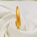 ⁦غويشة ذهب عيار 21 الوزن 13.45 جرام⁩ - الصورة ⁦2⁩