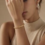 غويشة ذهب بنقوش الليزر عيار 21 وزن 6.17 جم تمبز حضورك الراقي