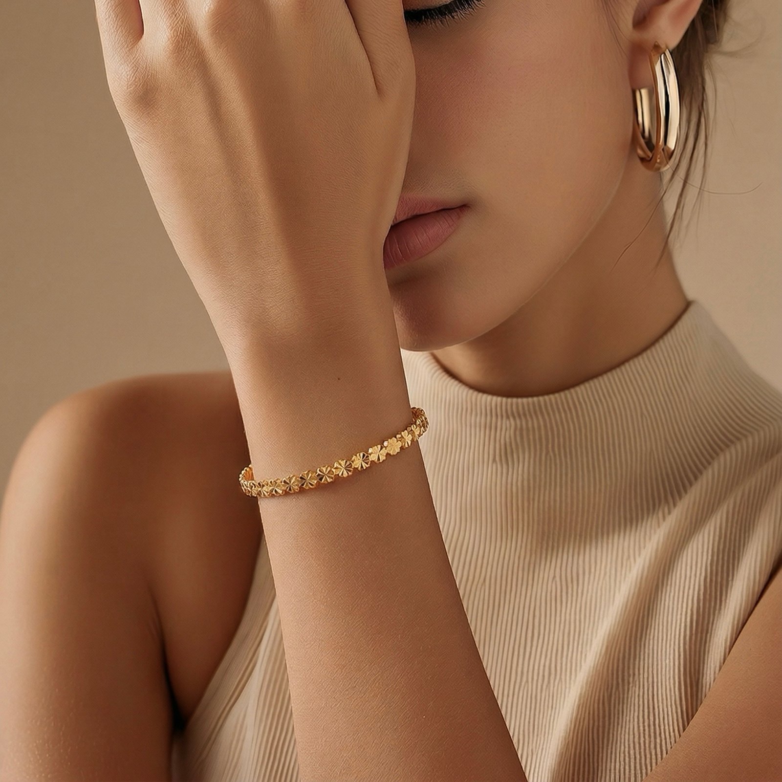 img_3509-2 غويشة ذهب عيار 21 الوزن 5.37 جرام - الصورة 1