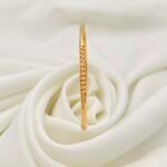 ⁦غويشة ذهب عيار 21 الوزن 12.18 جرام⁩ - الصورة ⁦2⁩