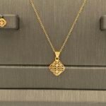 ⁦نصف طقم ذهب عيار 21 الوزن 2.34 جرام⁩ - الصورة ⁦3⁩