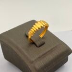 ⁦خاتم ذهب عيار 21 الوزن 2.26 جرام⁩ - الصورة ⁦3⁩