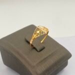 ⁦خاتم ذهب عيار 21 الوزن 0.61 جرام⁩ - الصورة ⁦3⁩