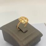 ⁦خاتم ذهب عيار 21 الوزن 1.19 جرام⁩ - الصورة ⁦3⁩