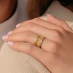 ⁦خاتم ذهب عيار 21 الوزن 1.29 جرام⁩ - الصورة ⁦2⁩