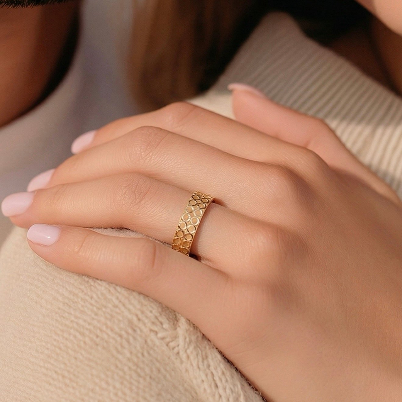 img_5949 دبله ذهب عيار 21 الوزن 2.23 جرام - الصورة 1